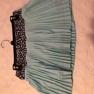 Lululemom pleat to street